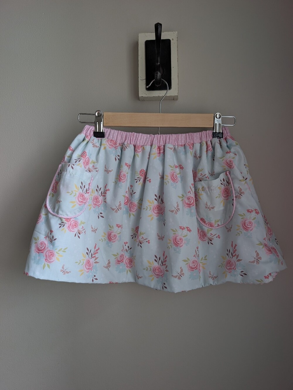 Girls Reversible Pocket Skirt in floral print and Blue Gingham Size 7
